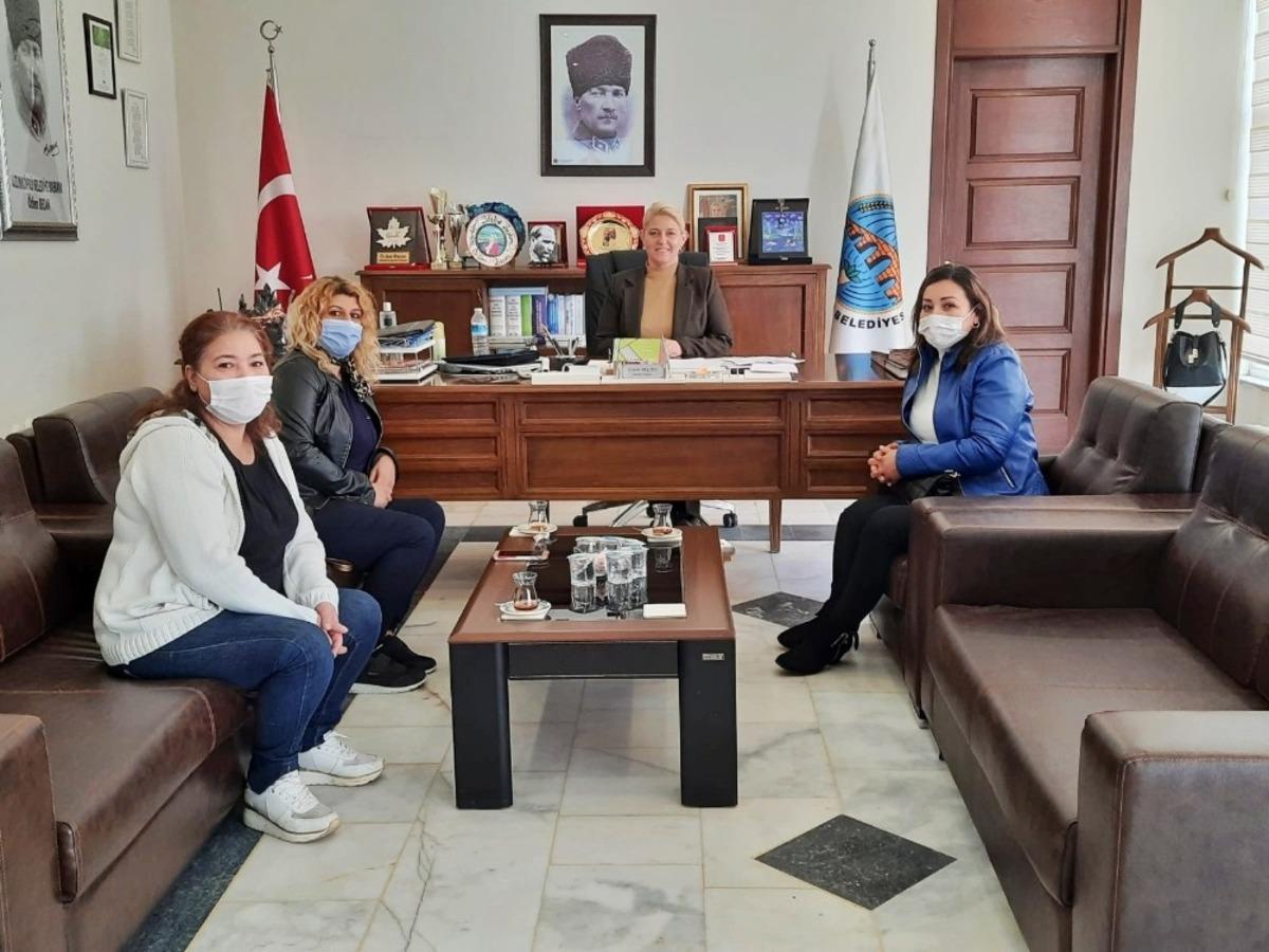 İlkokul &ouml;ğrencilerinden anlamlı hediye