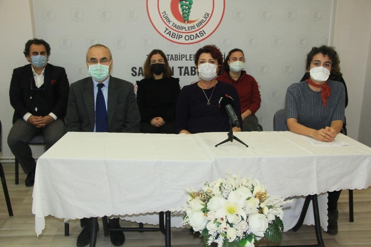 5 yıl &ouml;nce &ouml;ld&uuml;r&uuml;len Doktor Aynur Dağdemir mezarı başında anıldı