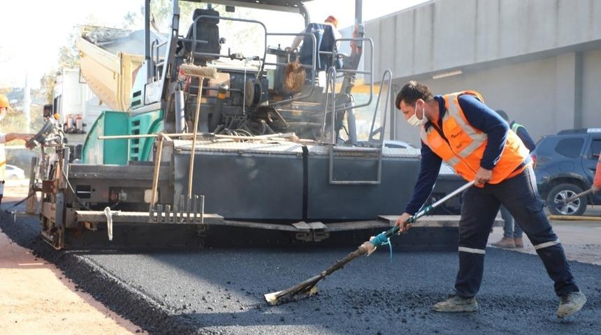 Yeşilova&rsquo;yı rahatlatacak asfaltlama &ccedil;alışmasını tamamladı
