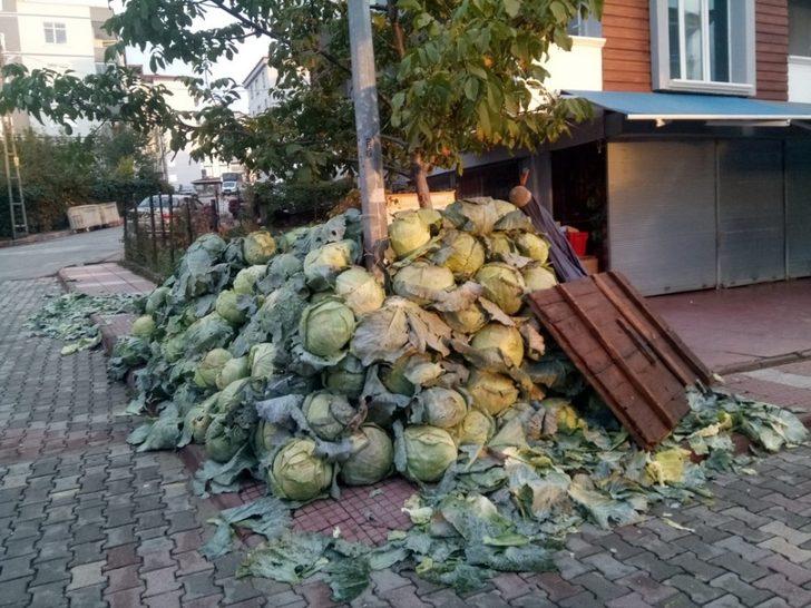 Halkın sağlığını tehlikeye atan pazarcıya ceza G4