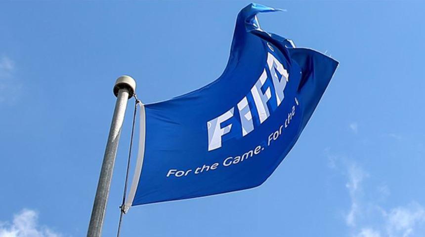 FIFA'dan kadın futbolcu ve antrenörlere doğum izni teklifi