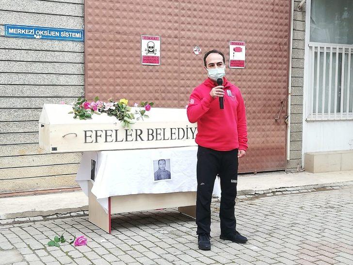 Koronadan hayatını kaybeden hastane personeli, iş arkadaşları tarafından anıldı G3