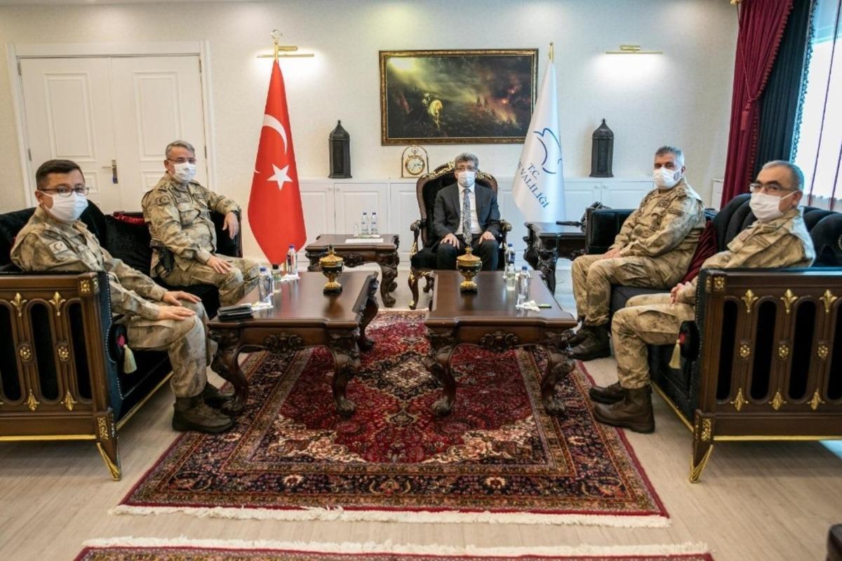 Jandarma Genel Komutan Yardımcısı &Ccedil;ardak&ccedil;ı&rsquo;dan Vali Bilmez&rsquo;e ziyaret
