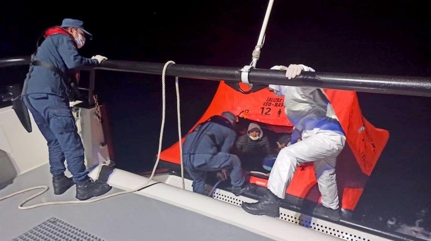 6 düzensiz göçmen kurtarıldı