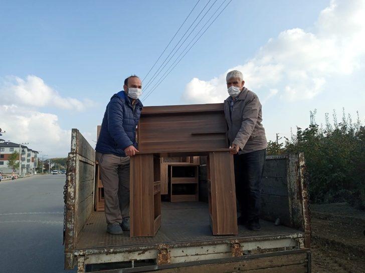 532 öğrenciye çalışma masası G4