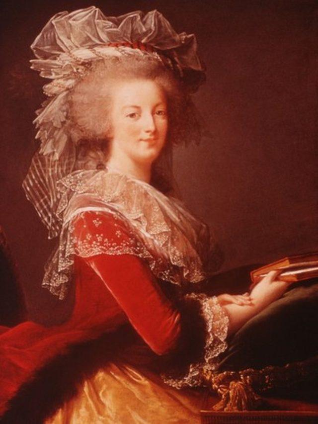 Marie Antoinette'in nasıl koktuğunu öğrenecek miyiz?