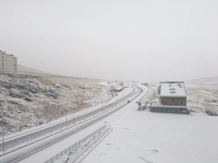 Erciyes Kayak Merkezi beyaza büründü G2