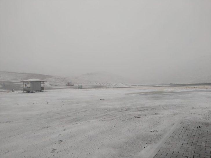 Kahramanmaraş’a mevsimin ilk karı yağdı G3