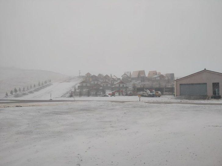 Kahramanmaraş’a mevsimin ilk karı yağdı G4