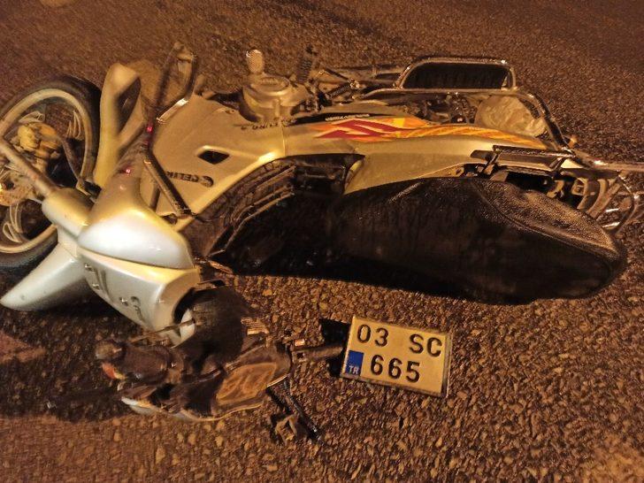 Motosikletle minibüs çarpıştı 1 kişi  yaralandı G2