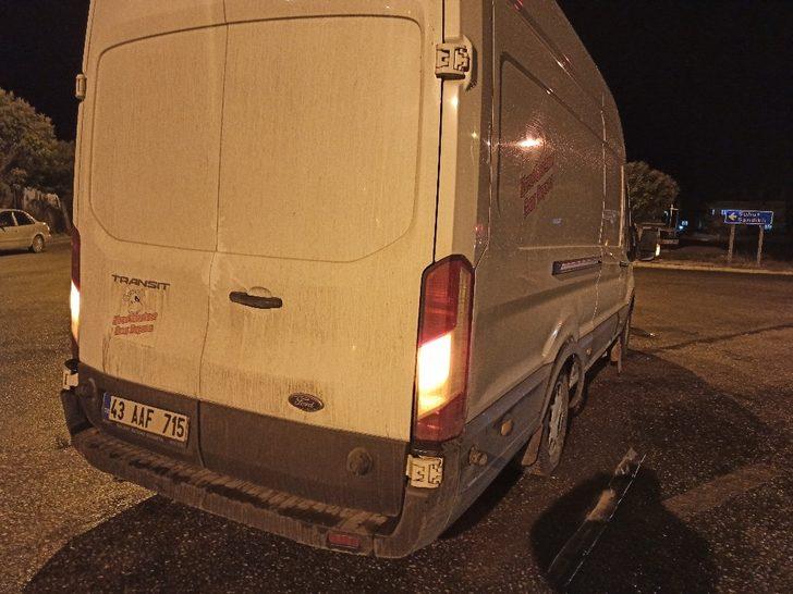 Motosikletle minibüs çarpıştı 1 kişi  yaralandı G5