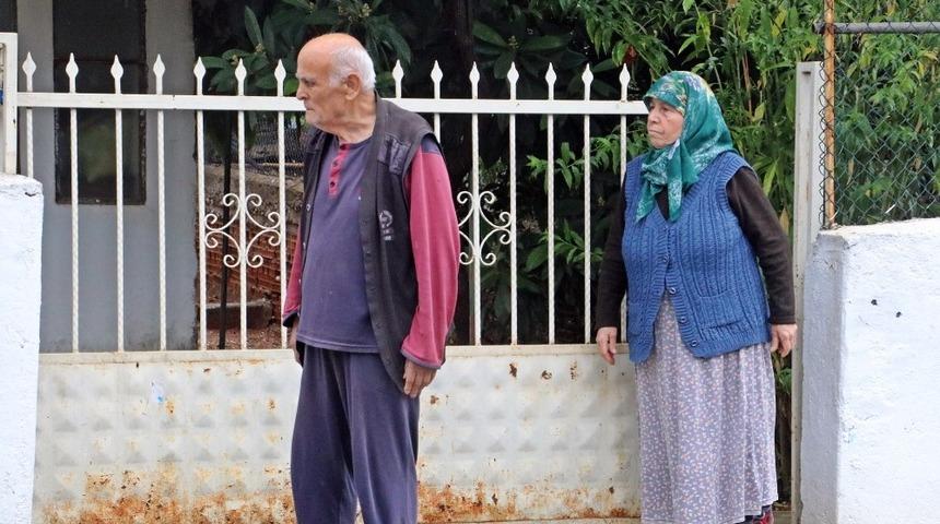 65 yaş ve üstü cuma namazı saati... 65 yaş ve üstü saat kaçta dışarı çıkabiliyor? 20 yaş altı sokağa çıkma yasağı saatleri