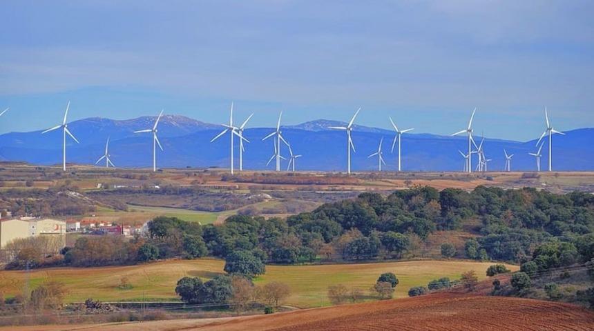 DP&Uuml;&rsquo;den Temiz Enerji Teknolojilerini konu alan kitaba destek