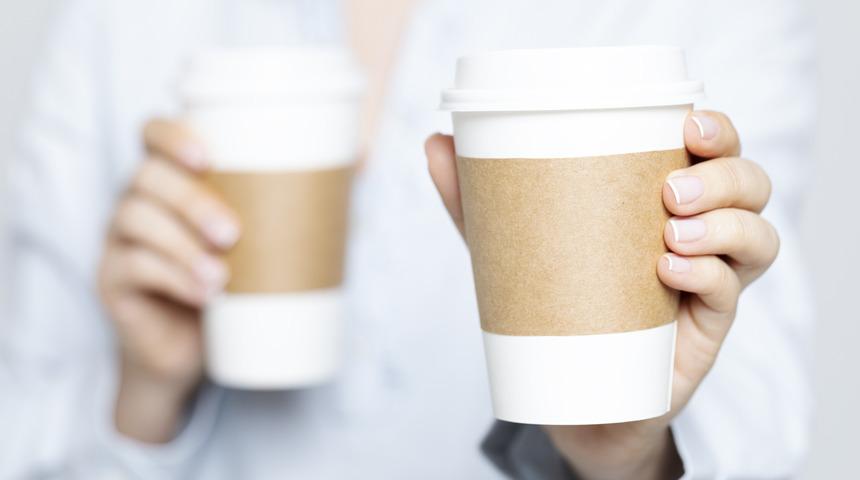 Bilimsel araştırma: Kağıt bardaklar milyarlarca mikroplastik parçacık yayıyor