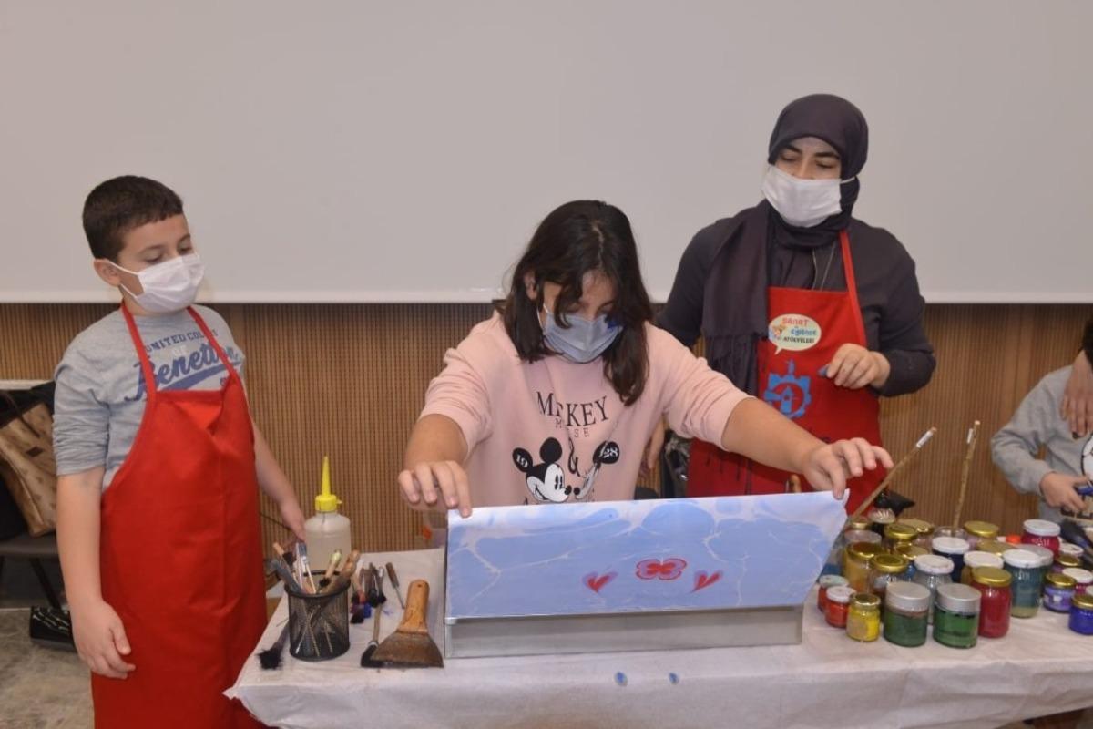 Sanat ve Eğlence at&ouml;lyelerinde &ccedil;ocuklar doyasıya eğlendi