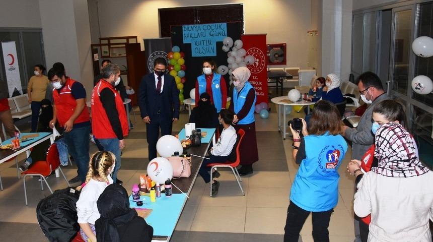 D&uuml;nya &Ccedil;ocuk Hakları G&uuml;n&uuml;&rsquo;nde anne-&ccedil;ocuk etkinliği yapıldı