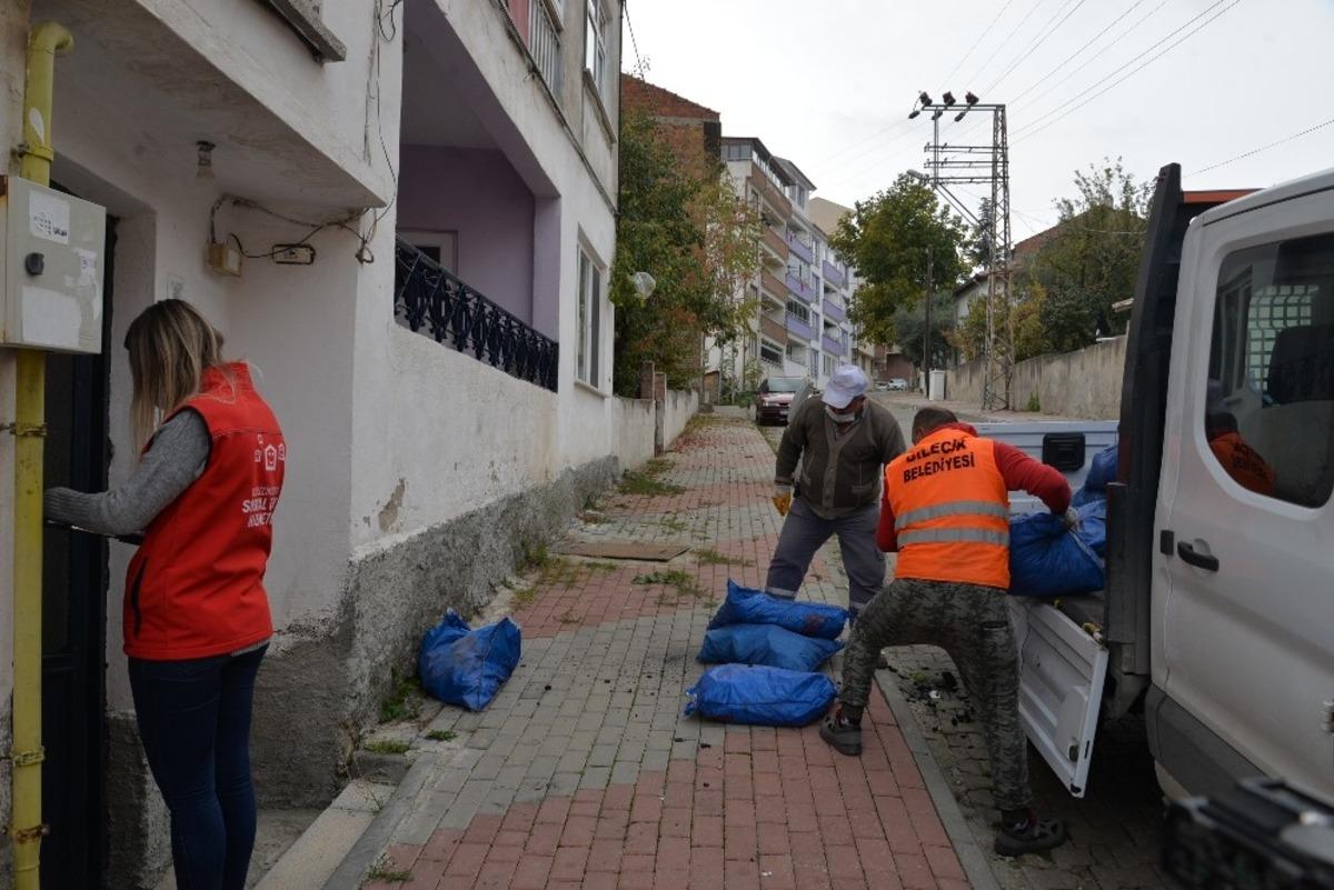 İhtiya&ccedil; sahibi ailelere k&ouml;m&uuml;r yardımı