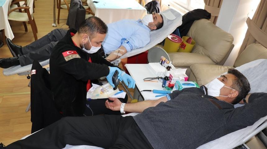 Aydın&rsquo;da orman &ccedil;alışanları kan bağışında bulundu