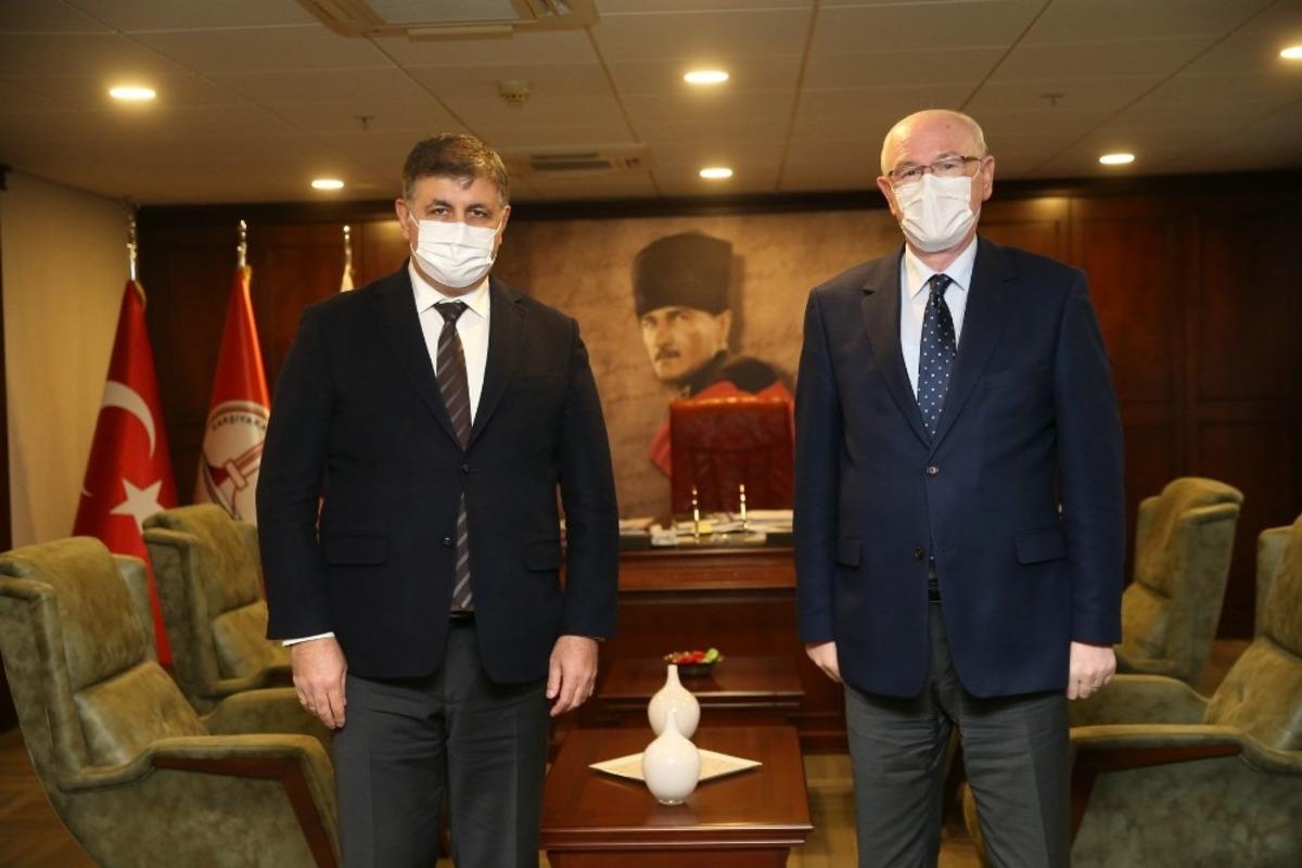 Başkan Kurt&rsquo;tan Karşıyaka Belediyesi&rsquo;ne ge&ccedil;miş olsun ziyareti