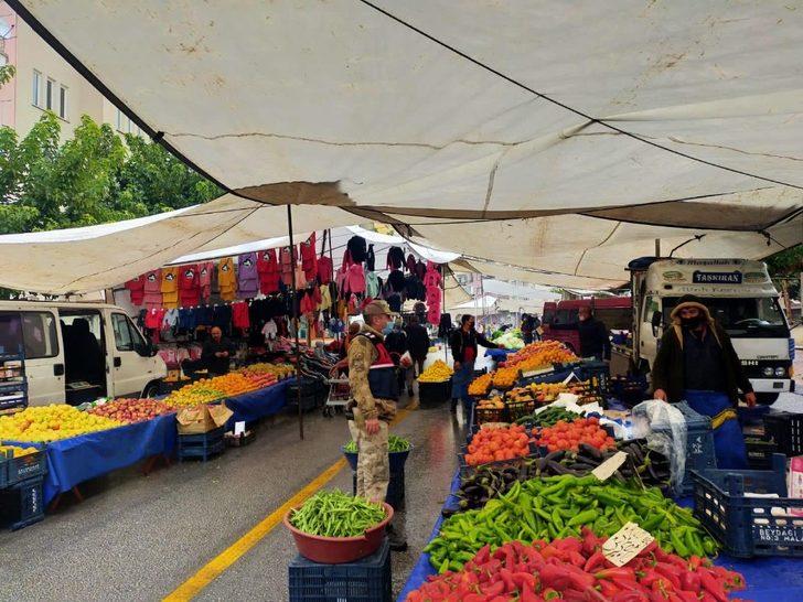 Jandarmadan Pazar yerlerinde sıkı denetim G3