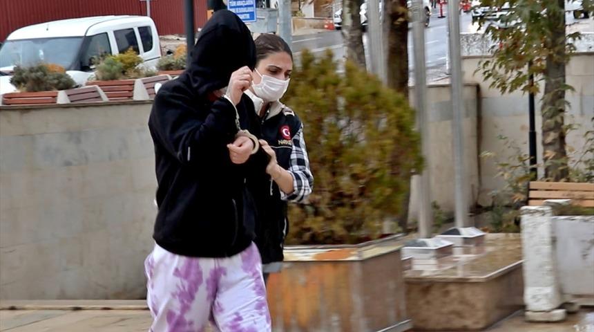GÜNCELLEME - Elazığ'da yüz kremi kutusundan uyuşturucu çıkan kadın tutuklandı