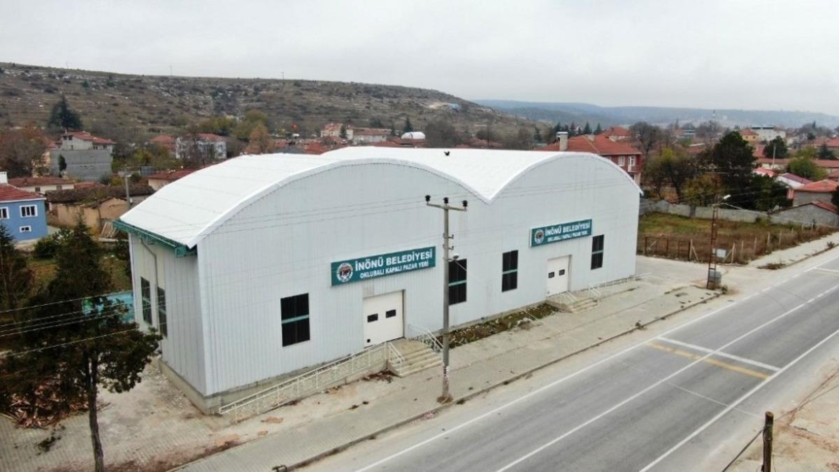 Oklubalı pazar yeri cephesinin kaplama &ccedil;alışması tamamlandı