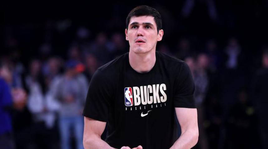 Milwaukee Bucks, Ersan İlyasova'yı serbest bıraktı