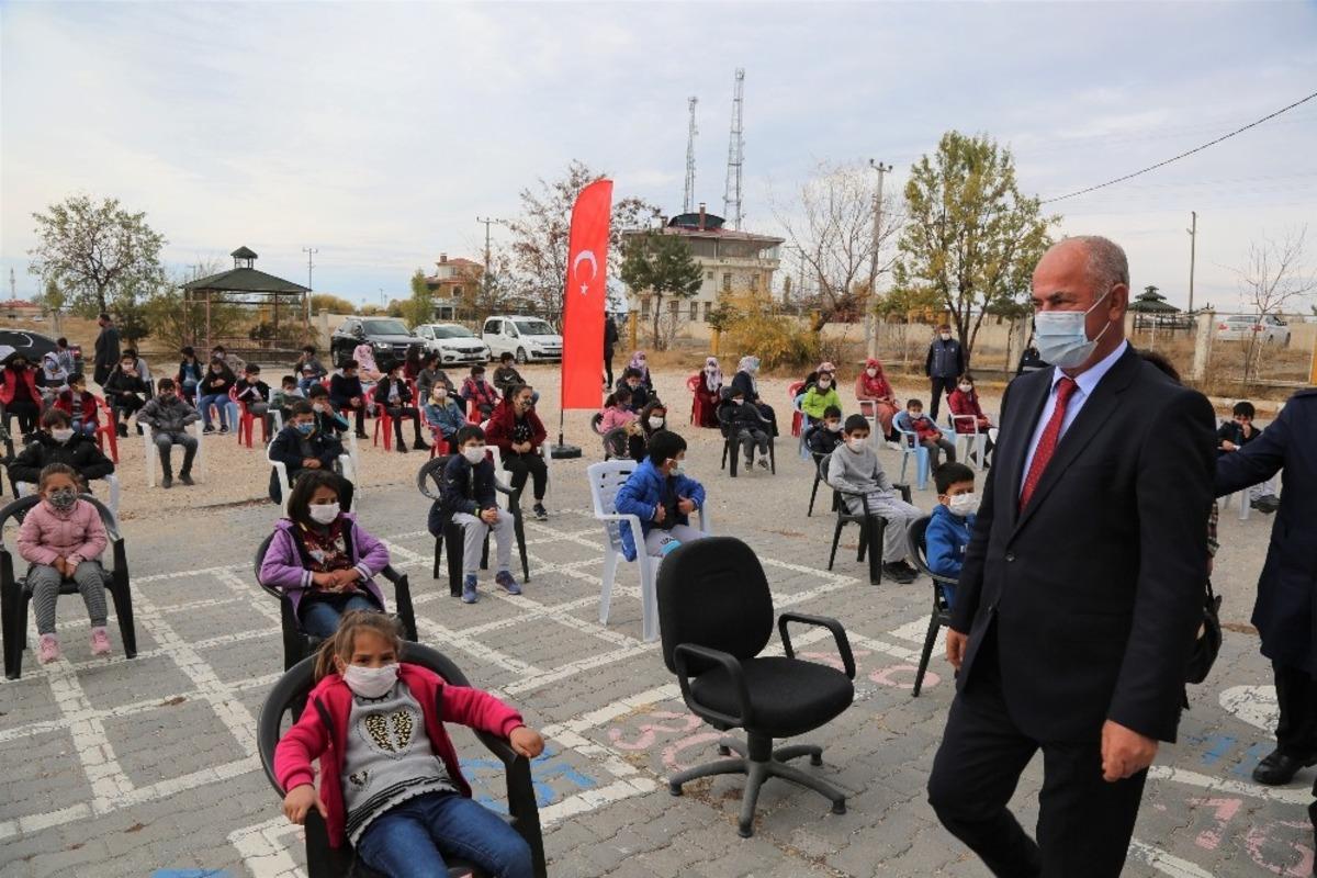Tuşba Belediyesinden &lsquo;D&uuml;nya &Ccedil;ocuk Hakları G&uuml;n&uuml;&rsquo;nde anlamlı etkinlik