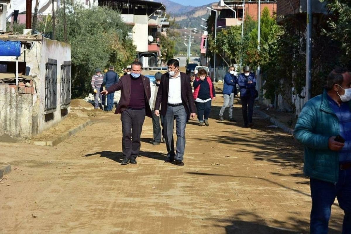 Nazilli Yeşil Mahalle&rsquo;de yol &ccedil;alışmaları devam ediyor