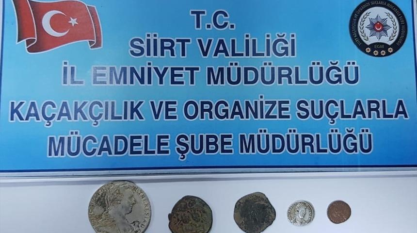 Siirt merkezli tarihi eser operasyonu: 11 g&ouml;zaltı