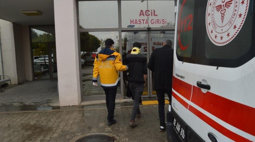 Besni&rsquo;de otomobil şarampole devrildi