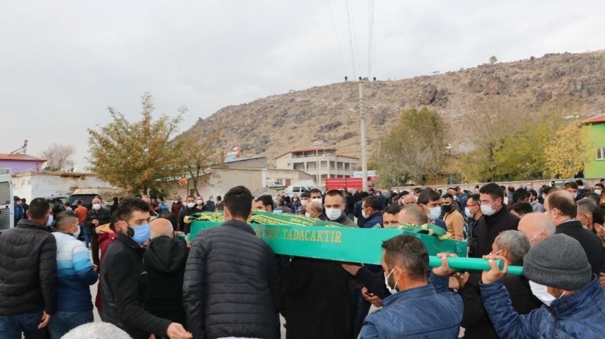 Havuzda boğulan gen&ccedil; toprağa verildi