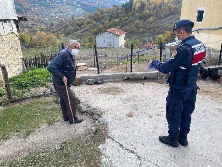 Jandarma vatandaşa devletin şefkat elini uzatıyor G3