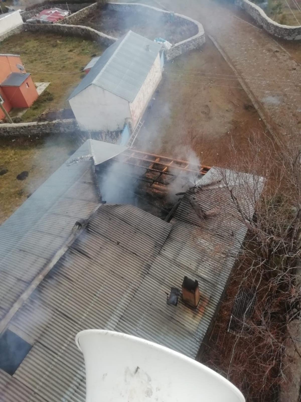 Camide korkutan yangın