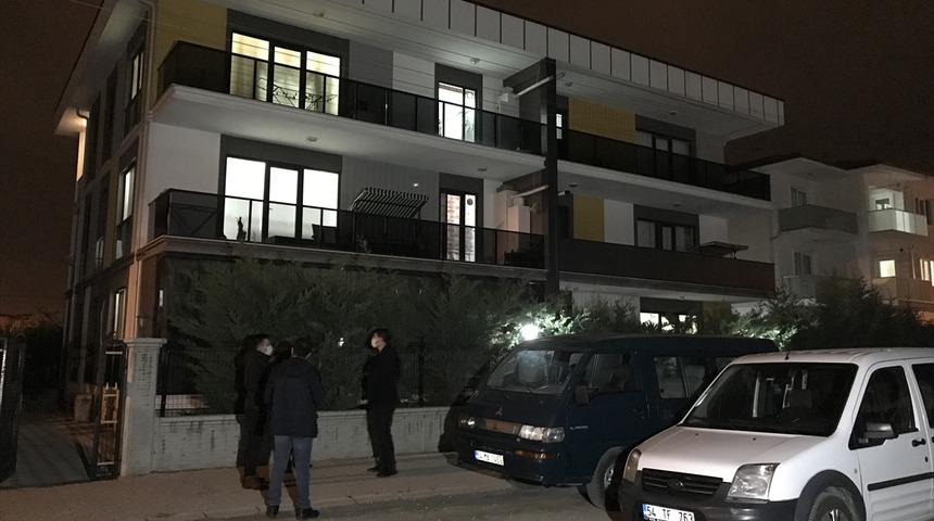 Sakarya'da tartıştığı &uuml;vey oğlu tarafından tabancayla vurulan kişi &ouml;ld&uuml;