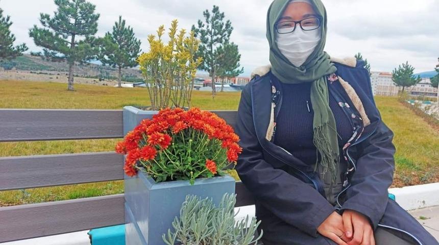 Sağlık &ccedil;alışanlarının &uuml;st&uuml;n performansı takdirle karşılanıyor