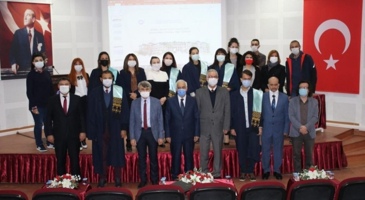 DP&Uuml; G&uuml;zel Sanatlar Fak&uuml;ltesinde Y&uuml;kseltme T&ouml;reni
