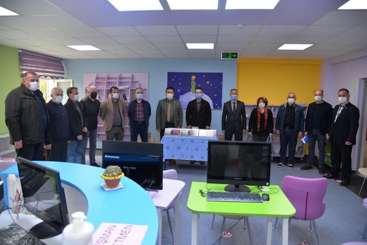 T&uuml;rkeli&rsquo;de 146 &ouml;ğrenciye tablet desteği