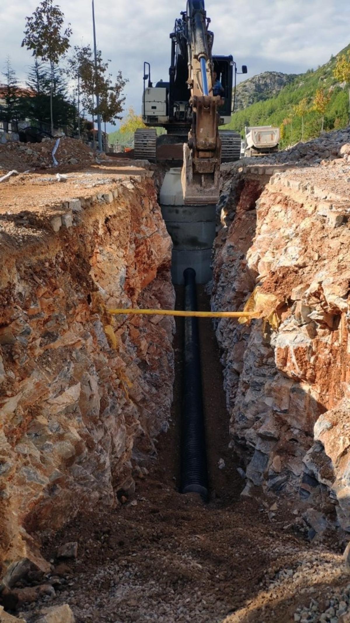 Menteşe&rsquo;de 725 hane i&ccedil;in kanalizasyon hattı yapıldı