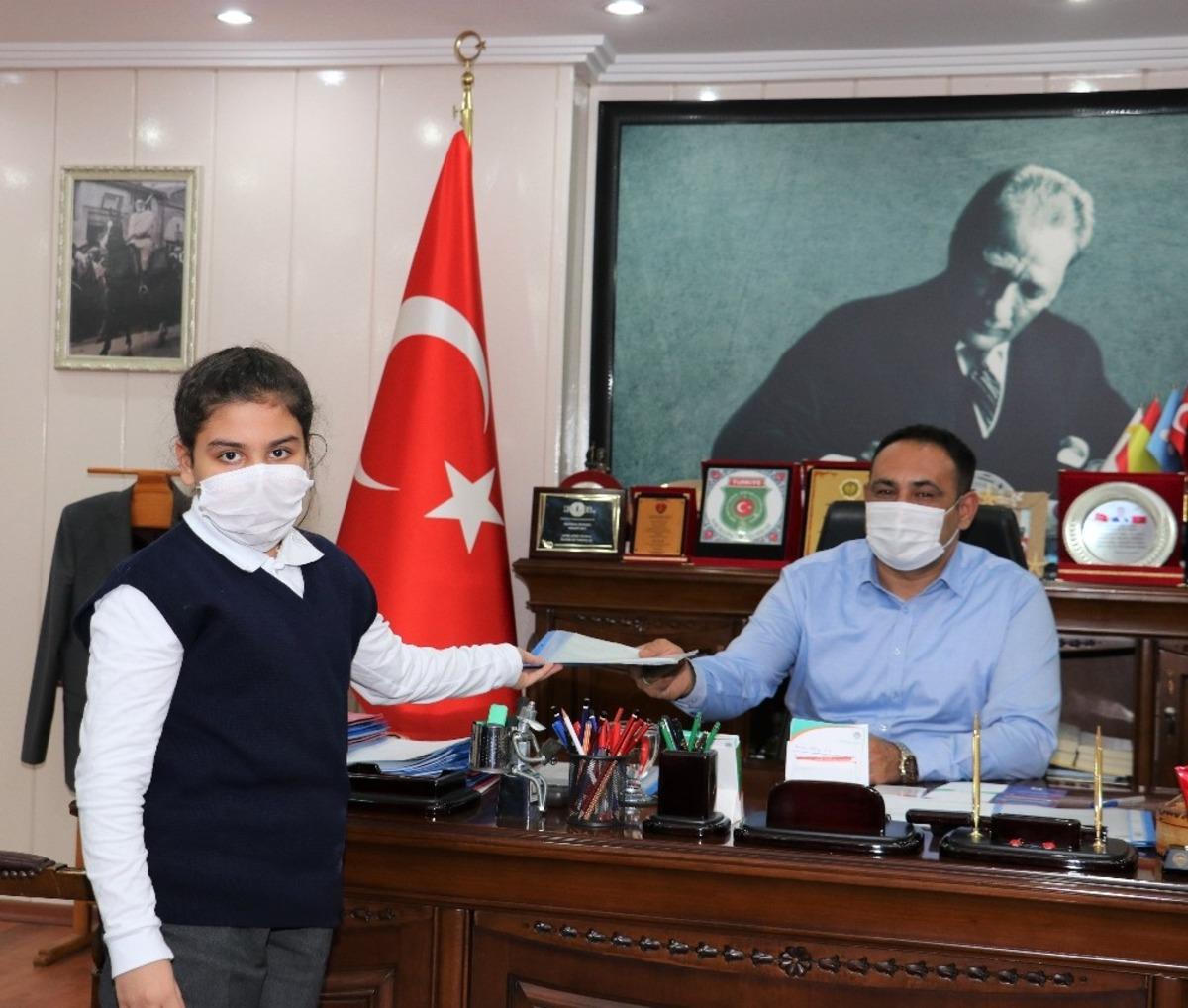 Başkan Yılmaz, &ccedil;ocukları makamında ağırladı