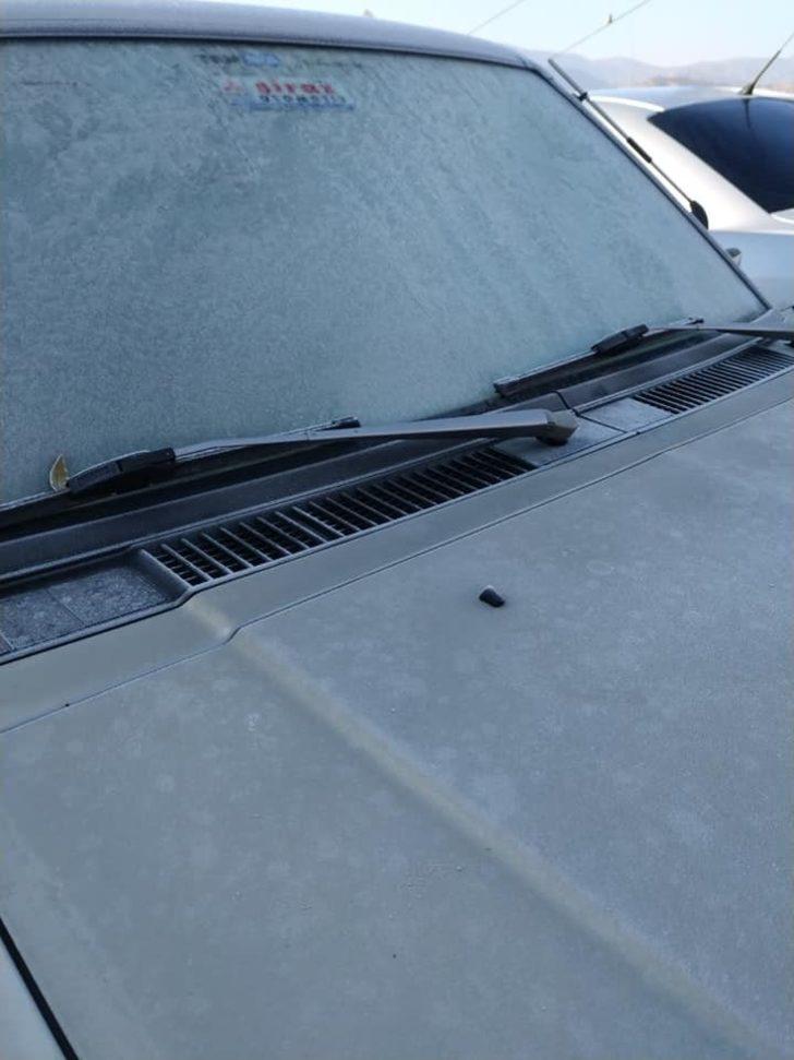 Eskişehir’de kırağı doğaya beyaz gelinliğini giydirdi G4