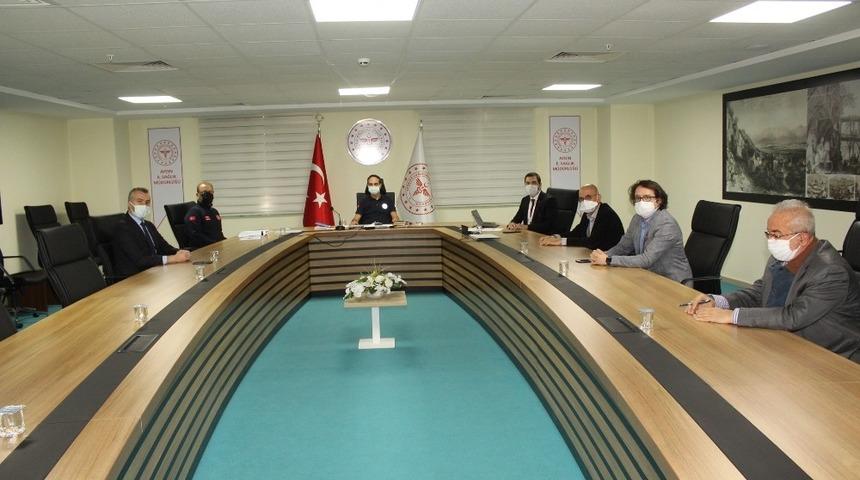 Aydın İl Sağlık M&uuml;d&uuml;r&uuml; A&ccedil;ıkg&ouml;z &ouml;zel hastane başhekimleri ile bir ara geldi