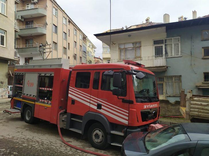 Elazığ’da çatı yangını G3