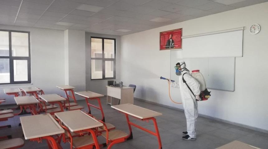 Körfez’de okullar sınav öncesi dezenfekte edildi