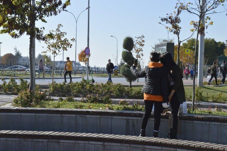 Vatandaşlar güneşin tadını çıkartıyor G3