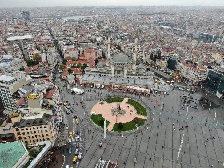 Sokağa çıkma kısıtlaması öncesi Taksim’de yoğunluk G3