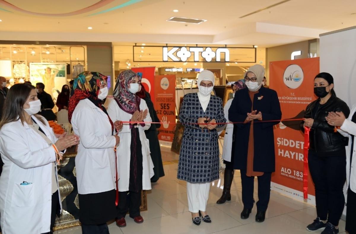 Van&rsquo;da &lsquo;Kadına Şiddete Hayır&rsquo; temalı el emeği sergisi