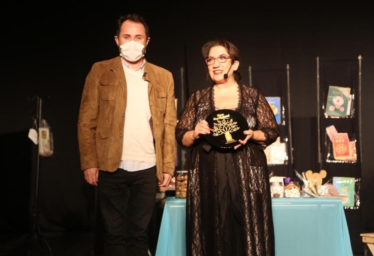 F&uuml;sun Demirel, &lsquo;Şişman G&uuml;zeldir&rsquo; ile Maltepe&rsquo;de sahne aldı