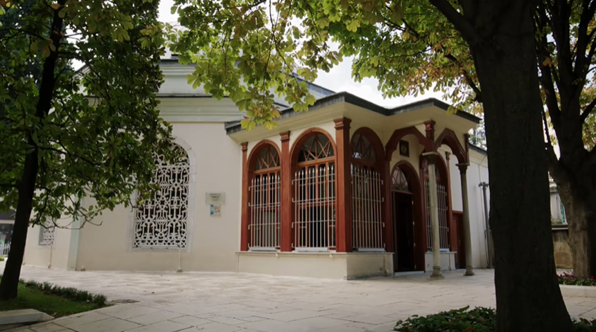 Osman Gazi Türbesi nerede? Osman Gazi türbesine nasıl gidilir? Osman Gazi Türbesi nöbet değişimi ile ilgili merak edilenler