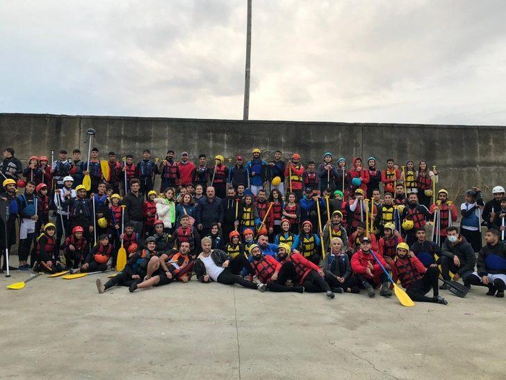 Şırnaklı sporcular rafting eğitimleri için Rize’de G5